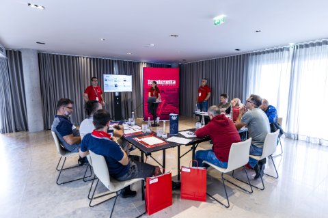 Lanzamiento Moteo Motor España 4